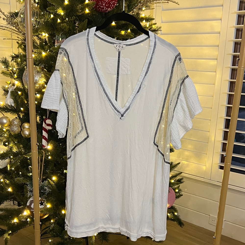 POL White V-Neck Women's Top with Sheer lace Accents
